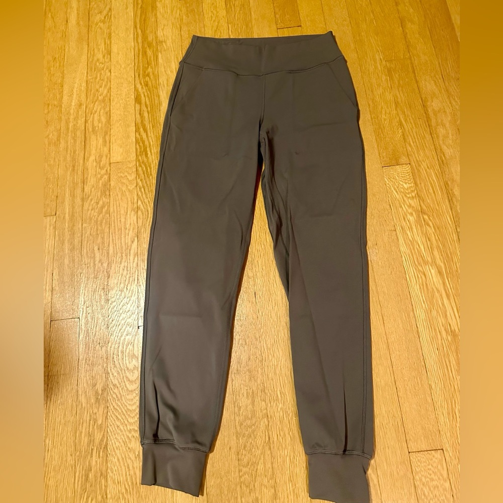 SAAVI Joggers